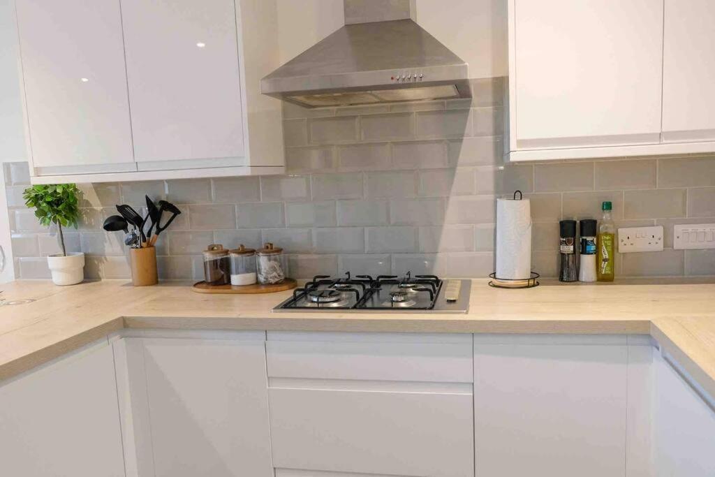 Garden Of Eden 1 Bedroom Flat In Fishponds Bristol Exterior foto