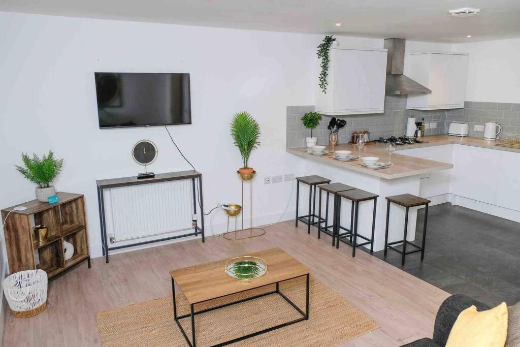 Garden Of Eden 1 Bedroom Flat In Fishponds Bristol Exterior foto