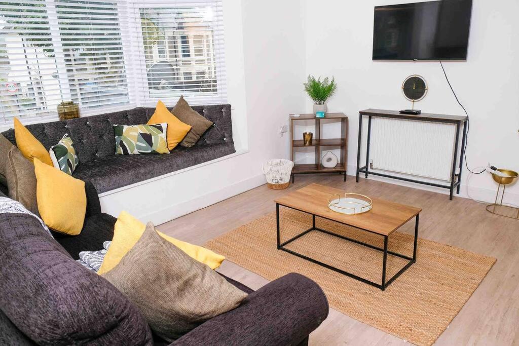 Garden Of Eden 1 Bedroom Flat In Fishponds Bristol Exterior foto